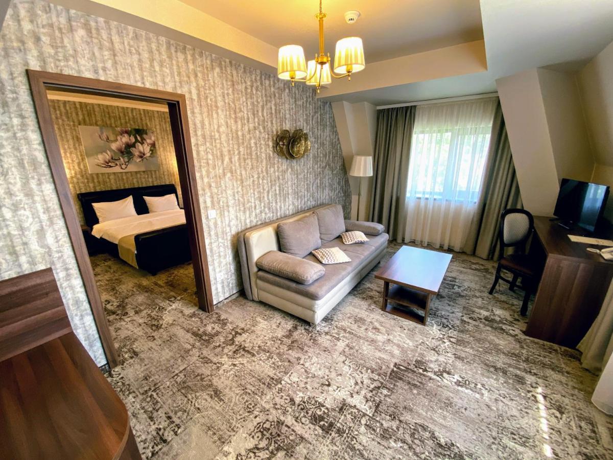 Hotel Arnia Iasi Luaran gambar