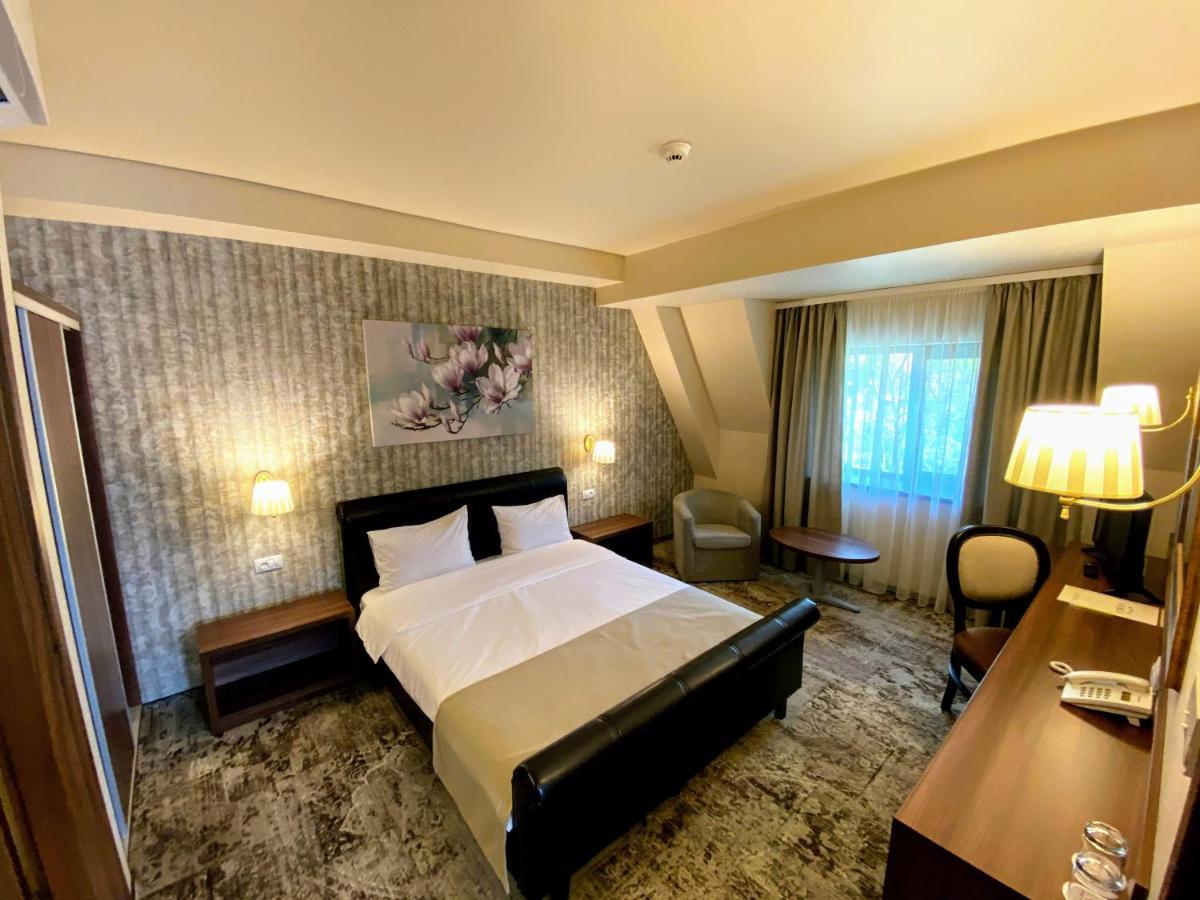 Hotel Arnia Iasi Luaran gambar