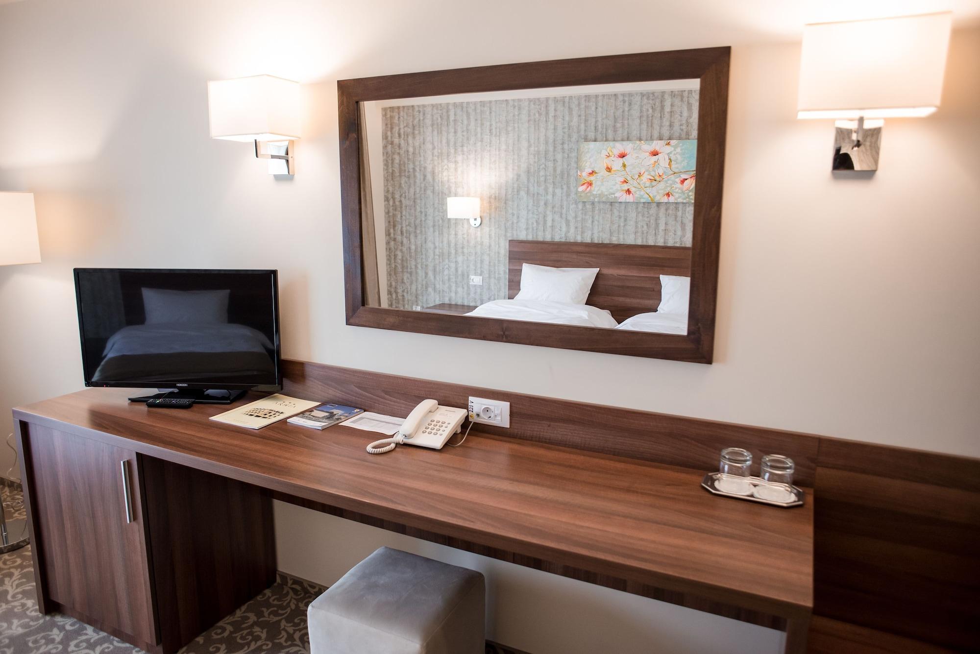 Hotel Arnia Iasi Luaran gambar