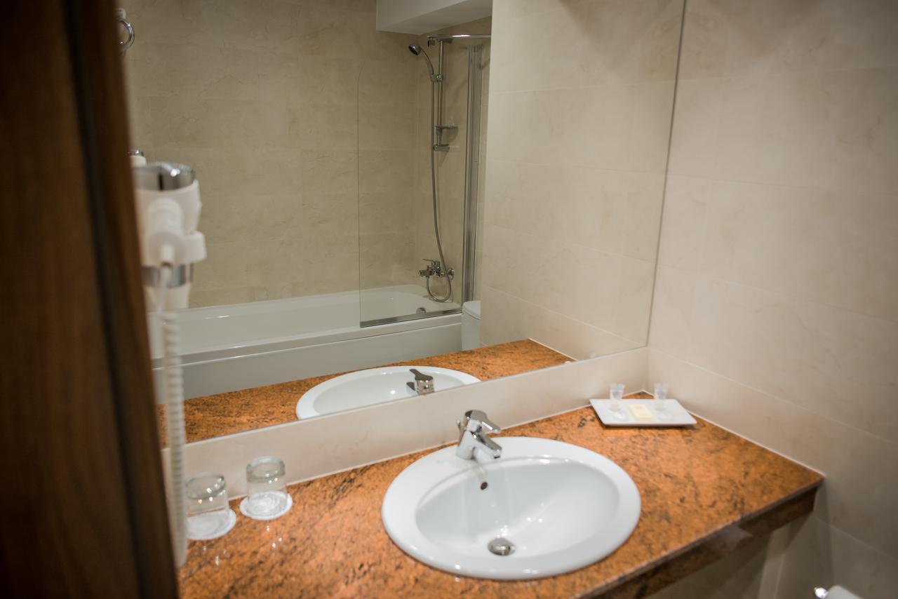 Hotel Arnia Iasi Luaran gambar