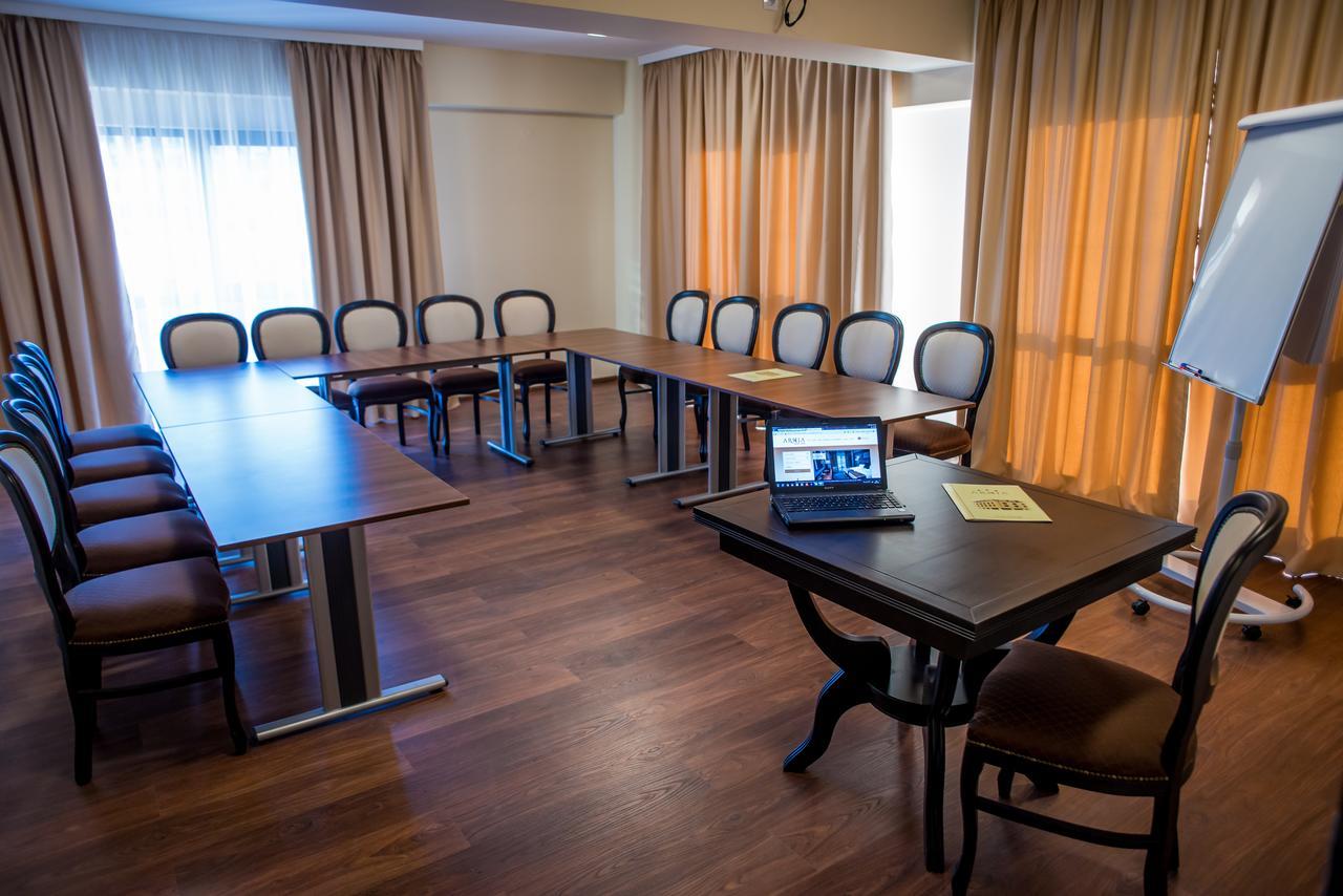 Hotel Arnia Iasi Luaran gambar