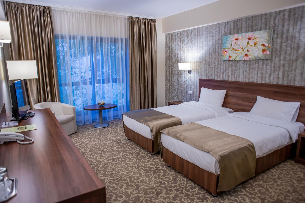 Hotel Arnia Iasi Luaran gambar