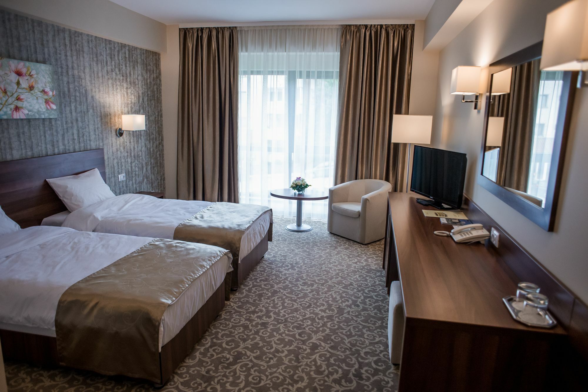 Hotel Arnia Iasi Luaran gambar