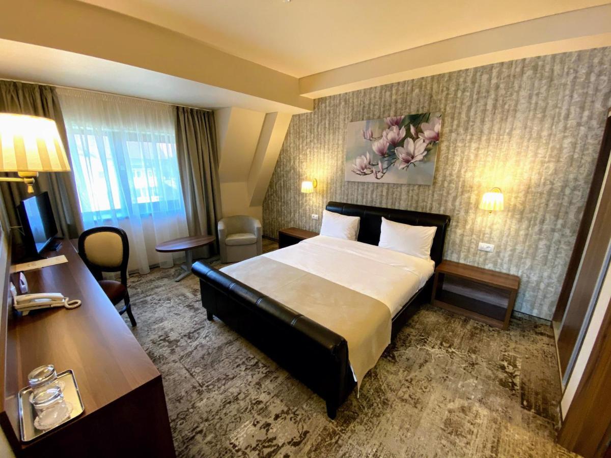 Hotel Arnia Iasi Luaran gambar
